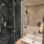 Konukevi Wellness Hollaus 3*
