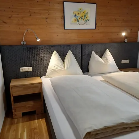 Konukevi Wellness Hollaus