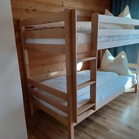 Konukevi Wellness Hollaus 3*
